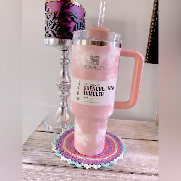 Stanley 40oz Stainless Steel H2.0 FlowState Quencher Tumbler ✨ Peach Tie Dye
